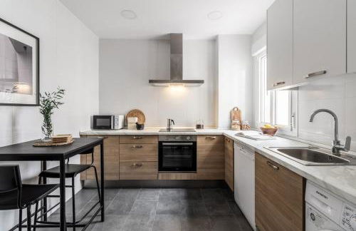 Zambrano - 4 bedrooms and office in Trafalgar - Photo 21