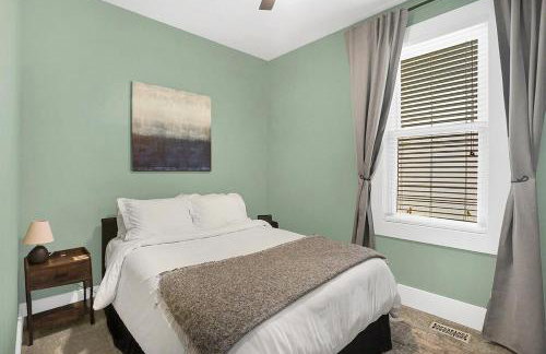 Prime location very close to downtown! - Photo 24