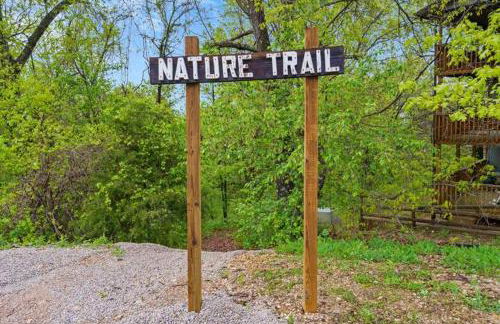 Free Silver Dollar City Tickets & other attractions! Branson, Walk-In Available - Foto 29