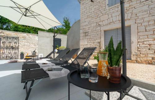 Designer Villa Simone - Modern & Heritage Style with Office - Foto 14