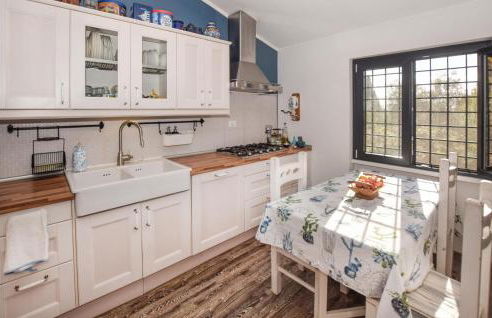 Gorgeous Home In Fonte Vivola With Wifi - Foto 5