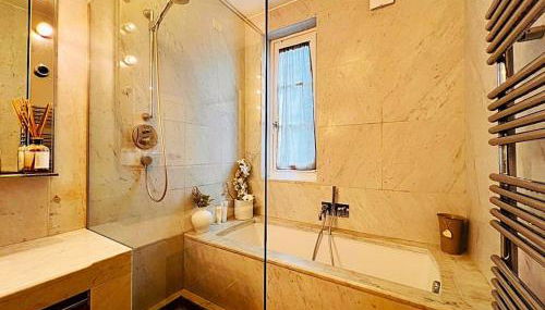 Exclusive Villa with Private Swimming Pool - Photo 4, Shower