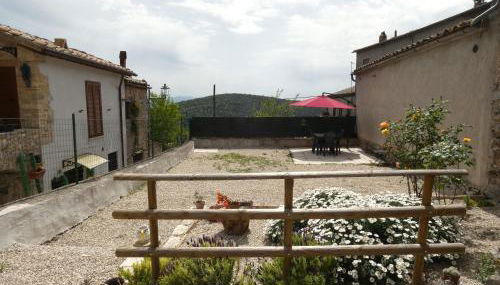 SCAPPO IN UMBRIA, Vicoletto - Foto 2