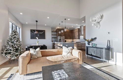 Mountain House PC, Snowy Lake Views Private Hot Tub, New Build, Jordanelle Lake! - Foto 7