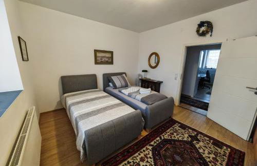 Apartment O3 - Gehobene 6-Zimmer Wohnung 180qm für 1-7 Personen 1x DZ 1x ZZ 3x EZ - Foto 9