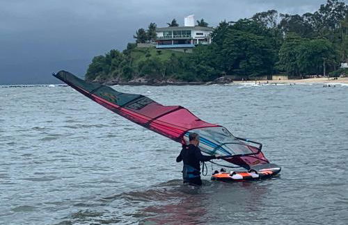 Praia das Cigarras São Sebastião a 50 metros da praia - Wi-Fi - 500 Mega - Foto 39