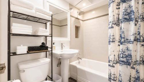Colorful downtown condo, 2 bedrooms, king bed - Foto 5