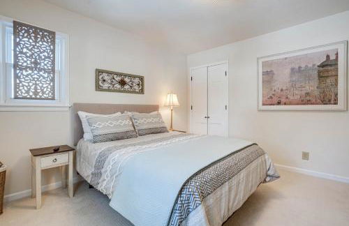 Family Fun on Lake Bemidji! Spacious Home with Yard - Foto 25