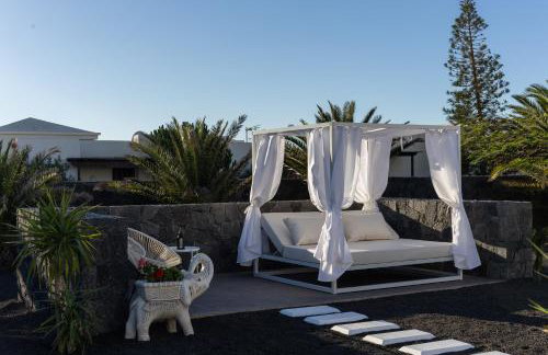 Villa Mo Luxury Heated Pool - Photo 5
