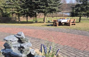 Luksusówka Gajowego nad jeziorem - Photo 13