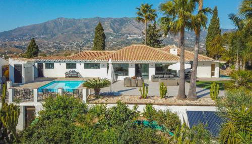 Amazing villa with panoramic views - Photo 1