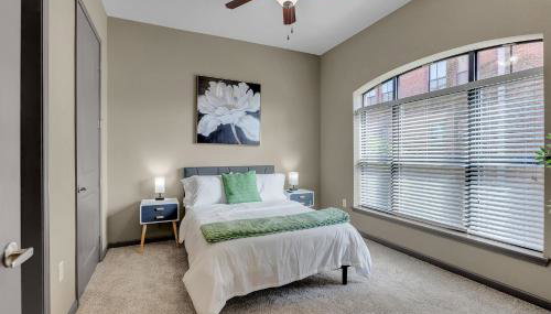 Cozy 2BR- Pool,Gym,Pkng,Near BOK Ctr&Arts Dstrct - Foto 2