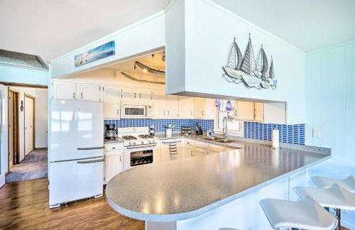 Lakefront Home with Rooftop Deck, Grill, Games! - Photo 19