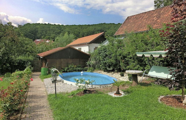 Holiday Home in Thuringia With Private Terrace, use of a Garden and Pool - Photo 20