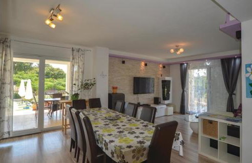 Gorgeous Home In Kanfanar With Wifi - Photo 38