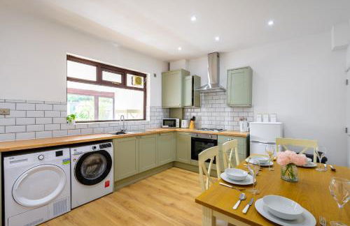 Beautiful 2 Bedroom House in Atherton, Free Parking - Foto 5