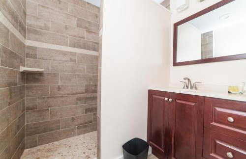 Walk to Acrisure - Parking - Location - GroupStay - Foto 6