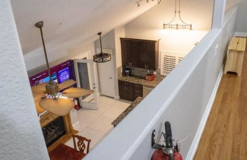 Heated Salt Pool, BBQ, Movie Projector, Stereo, Billiards Table, Arcade Game, Darts - Stone Sanctuary NW at Childrens Memorial Park, Pool Heat Optional - Foto 32