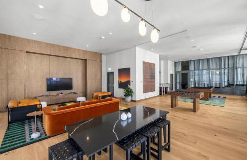 Modern Condo Steps from Bayside & Kaseya Center - Foto 20