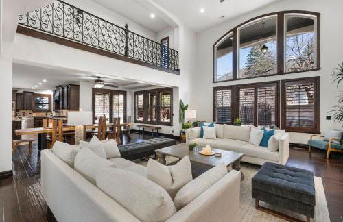 Olympus Luxury - Prime Location - HotTub, Theater and More - Foto 19