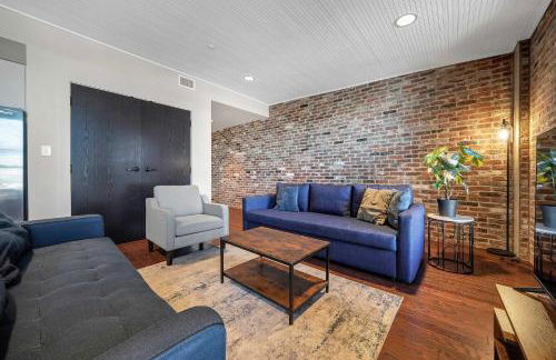 Ideal Spot Near 4th Street Live & Local Dining - Foto 11