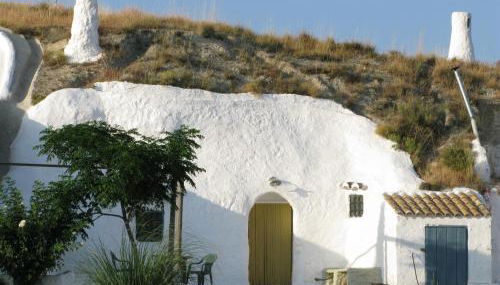 Cuevas Alcobas - Photo 5