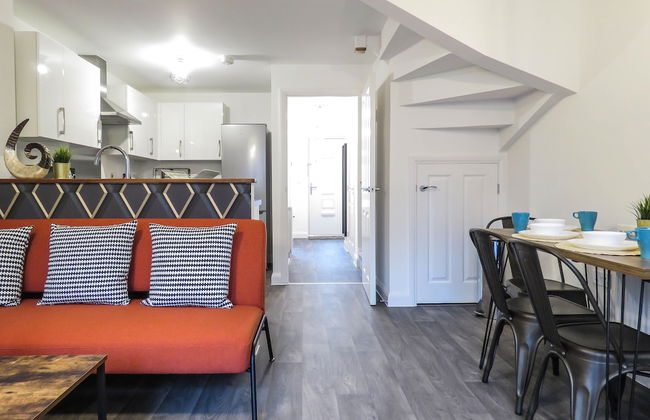 Tudors eSuites Birmingham Townhouse Private Garden Free Parking - Foto 16