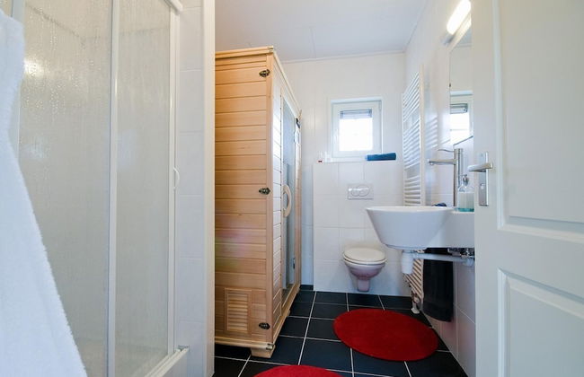 Cozy House near River - Photo 8