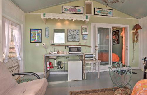 Lakeside Pleasure Island Cabin with Deck and Gas Grill - Foto 17