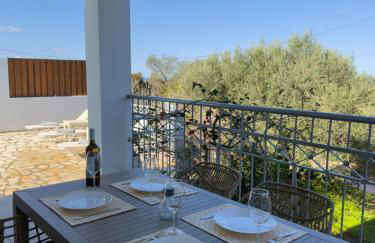 Regina Villa - Photo 3