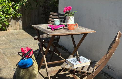 Suzetta Cottage - Photo 9