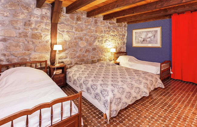 Charming Farmhouse in Cros-de-georand With Swimming Pool - Photo 6