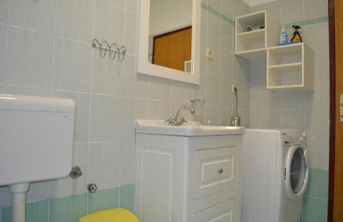 Apartment Lora - Photo 9