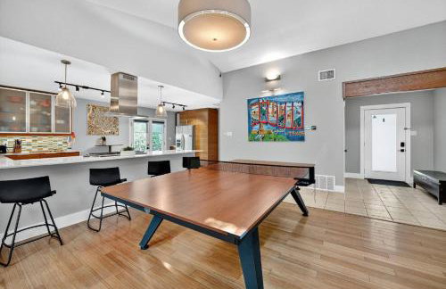 Stylish 3BR Home + Private Pool - Foto 15