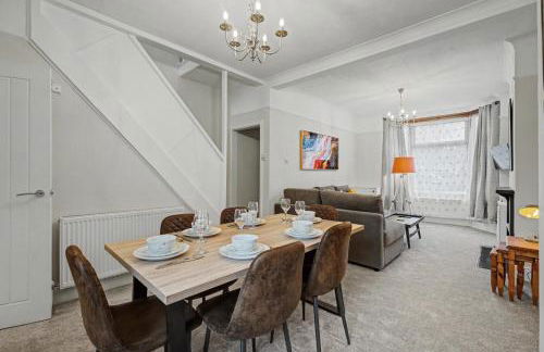 Countess House, Northampton - Stylish Modern 2-Bedroom House with Garden - Free Parking - Foto 21