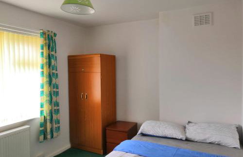 Spacious semi detached house - Photo 15