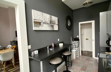 GRAND APPARTEMENT DE STYLE HAUSSMANNIEN - Foto 12