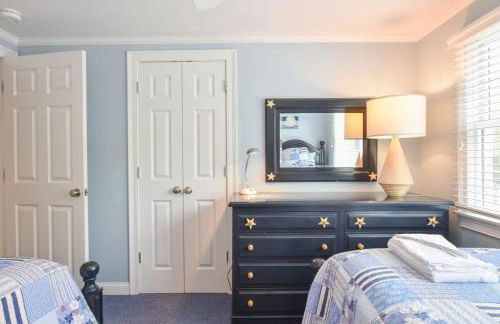 Walk to Bass River Beach Game Room! - Foto 21