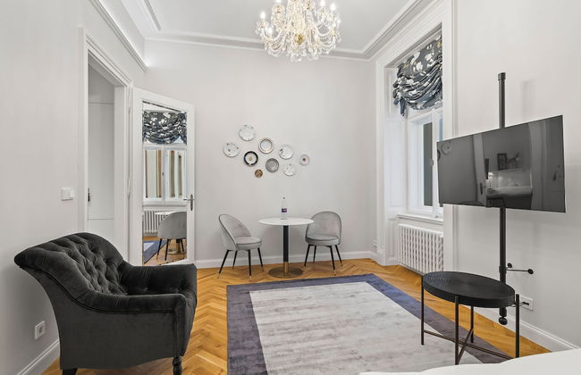 Vodičkova Luxury Suites - Photo 13