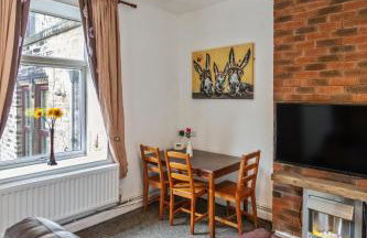 Contractors & Pets Welcome - Sleeps 1-4, less than 1 mile from M606, Ideal for Longer Stays - Foto 53
