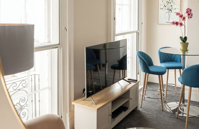 Stunning 2 Bed in Centre of Cheltenham - Photo 31