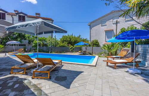 VILLA NINA MALINSKA 150m FROM THE BEACH, SWIMMING POOL - Foto 42