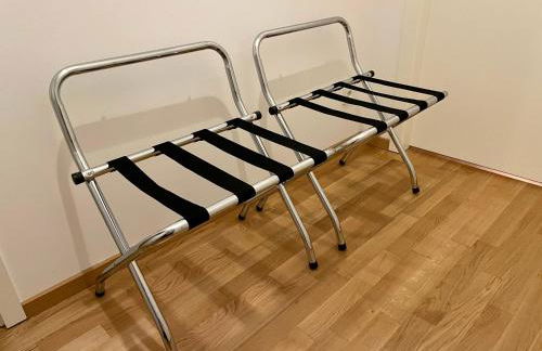 Studio Stevie Nicks I Workplace I 24in Screen I Kitchen I PS4 - Foto 18