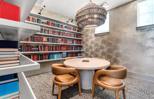 Sunny 2-Bed Oasis Pool and Gym in Apollo Beach - Foto 42