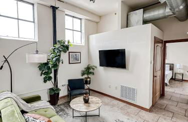 Sleepover 2BD 1BA Condos Downtown Springfield - Foto 44