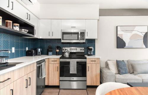 2BR in Downtown with Parking - Foto 11