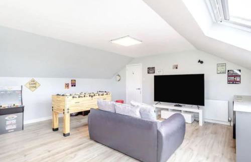 Tigh Na Mhor , Hot Tub , Games Room , 5 Bedroom ,Sleeps 13 , Large Villa - Photo 14