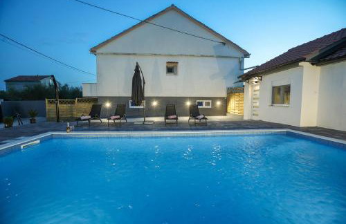 Casa Mia with Pool - Foto 20