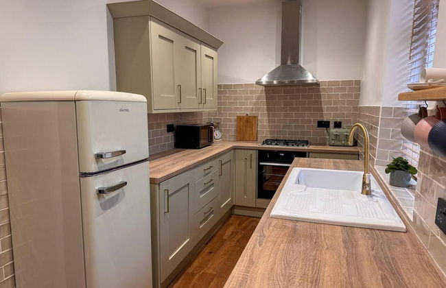 Captivating 3-bed Cottage in Saltaire - Foto 14