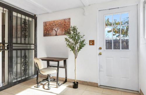 6BD Near DT - BBQ Grill, Games & Football Fun - Photo 13